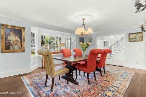345 Round Hill Rd, Greenwich CT  06831-3303 exterior