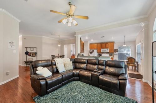4809 Amesley Cv, Austin, TX 78727-6828