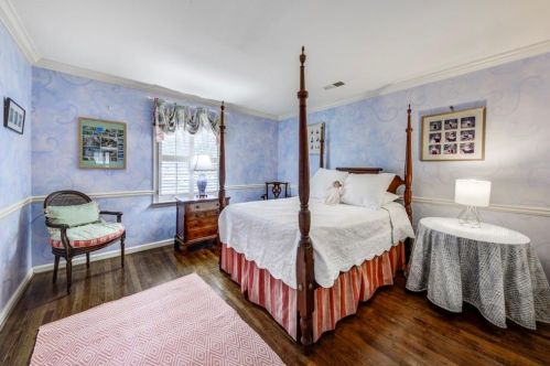 330 Highbrook Dr, Atlanta GA  30342-2315 exterior