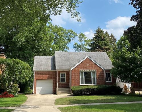 117 Elm St, Mount Prospect, IL 60056-2516