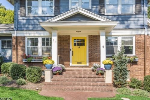 23 Windsor Pl, Montclair, NJ 07043-1109