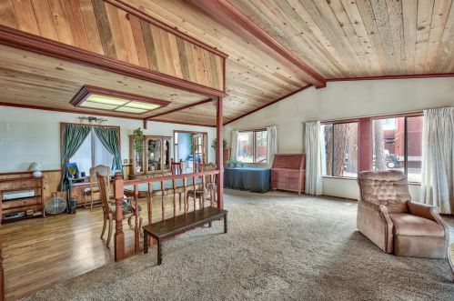 14567 Royal Way, Truckee CA  96161-1140 exterior