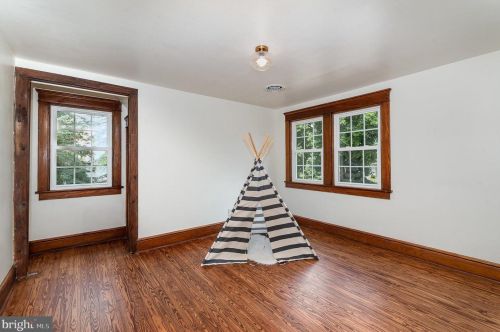 211 York Rd, Carlisle PA  17013-3154 exterior