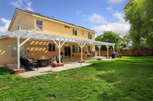 12595 Orangeblossom Ln, Riverside CA  92503-7058 exterior