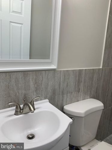 5316 12 St, Philadelphia PA 19122-4003 exterior