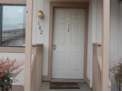 25090 Copa Del Oro Dr, Hayward, CA 94545-2579