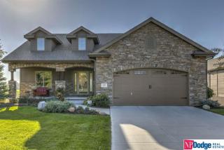 8101 Ponderosa Dr, Omaha, NE 68046-3636
