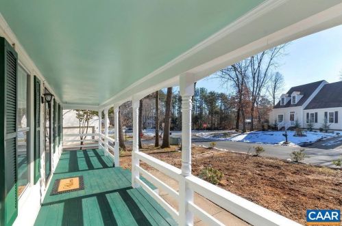 1520 Shadow Oaks Pl, Charlottesville, VA 22901-1279