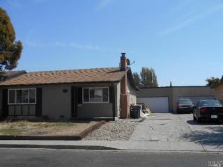 2542 Baltic Dr, Fairfield, CA 94533-1614