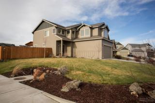 939 26th Ln, Eagle Crest, OR 97756-1336