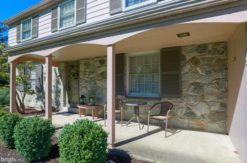 1845 Rockford Ln, Lancaster PA  17601-5028 exterior