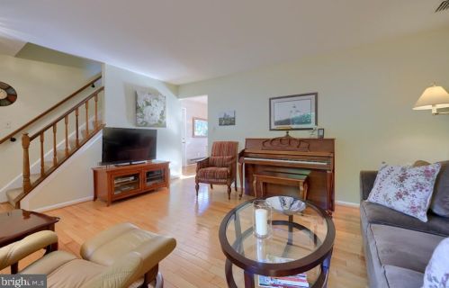 1026 Monticello Ln, Lancaster PA  17603-9409 exterior