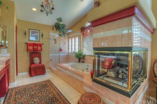 16122 Ponderosa Ln, Riverside CA  92504-6155 exterior
