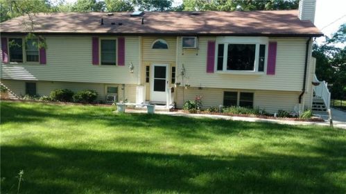 15 Amana Dr, Providence, RI 02919-4211