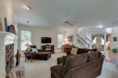 765 Yosemite Dr, Suwanee GA  30024-4004 exterior