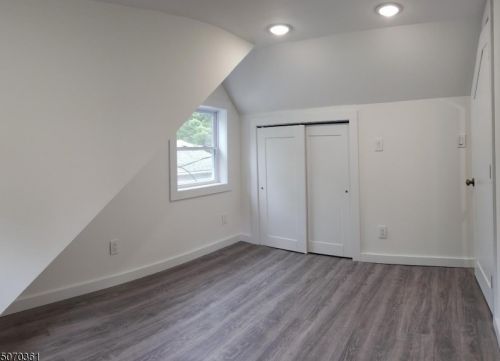 10 Fairfield Ave, Warren NJ  07059-5706 exterior
