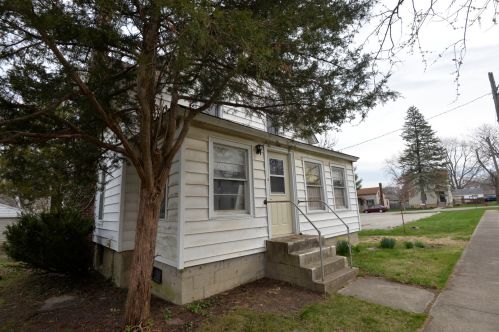 340 Jessie St, Wilton Center, IL 60442-9136