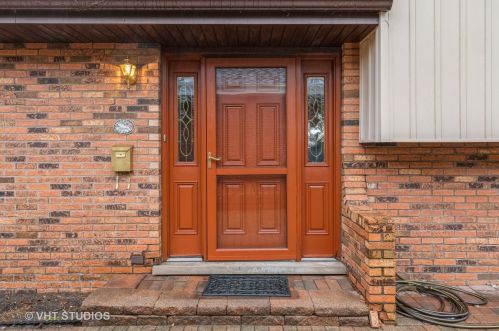 2121 Marston Ln, Homewood, IL 60422-1333