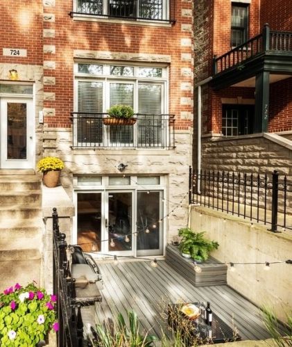724 Briar Pl, Chicago, IL 60657-4515