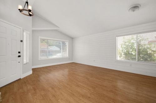 9013 Westpark Dr, Elk Grove CA  95624-1329 exterior