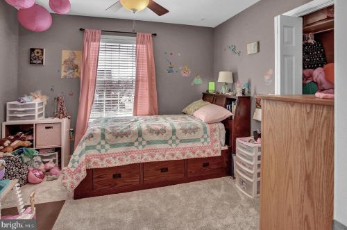 70 Pne Crk Dr, Carlisle PA  17013-9675 exterior