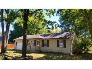 706 7th Ave, Garnett, KS 66032-2404