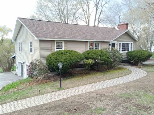 53 Pillsbury Rd, Londonderry, NH 03053-2910