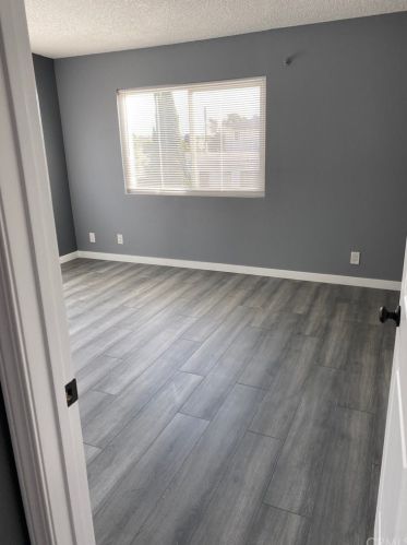 12924 Roselle Ave, Hawthorne CA  90250-5364 exterior