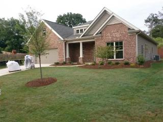 8040 Gracen Dr, Gainesville, GA 30506-8066