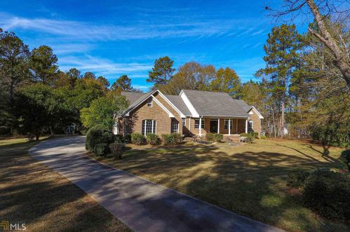 1452 Jackson Lake Rd, Jackson, GA 30233-2825