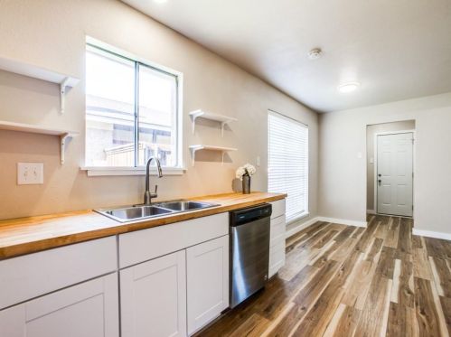 2137 Vlg Grn Dr, Garland TX 75044-7145 exterior