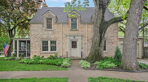 6635 Waukesha Ave, Chicago, IL 60646-2828