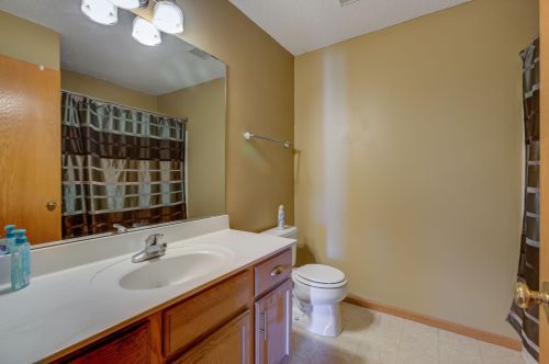 679 Falcon Rdg Rd, Saint Paul MN  55125-1457 exterior