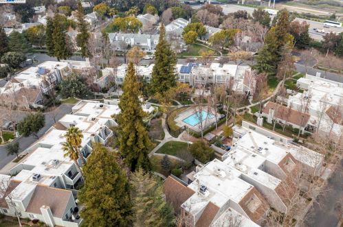 7417 Maywood Dr, Pleasanton, CA 94588-3746