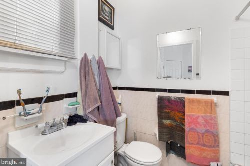 1138 19 St, Philadelphia PA  19146-2936 exterior