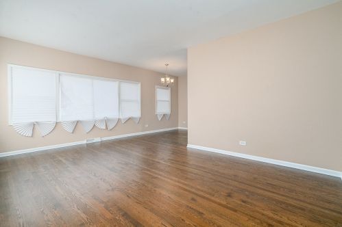 15527 Ellis Ave, Dolton, IL 60419-2714