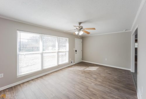 2073 Louis Xiv Ln, Atlanta GA  30349-5249 exterior