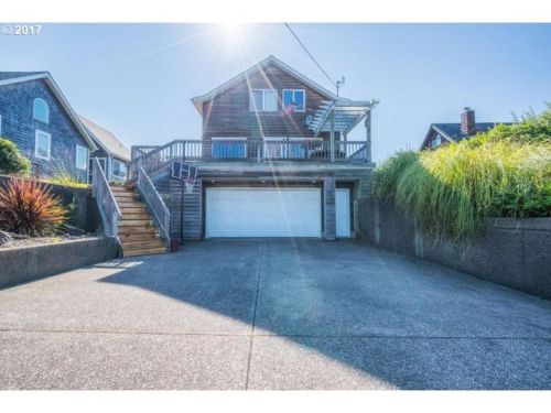 56 Cottage St, Newport, OR 97365-3753