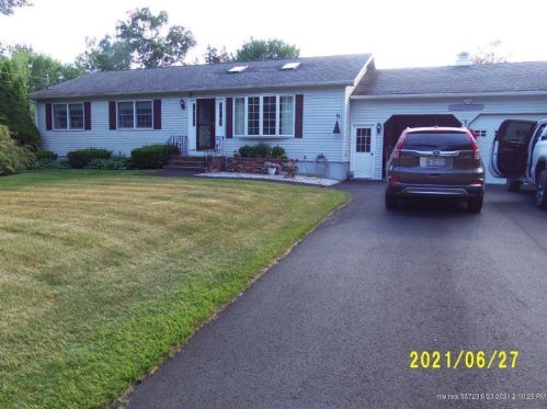 36 Tallwood Dr, Milford, ME 04461-3319