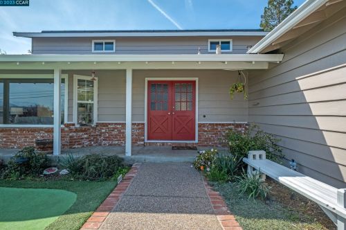 133 Chianti Pl, Concord, CA 94523-2084