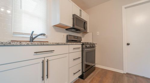 8436 Gordon Dr, Hammond IN  46322-1107 exterior