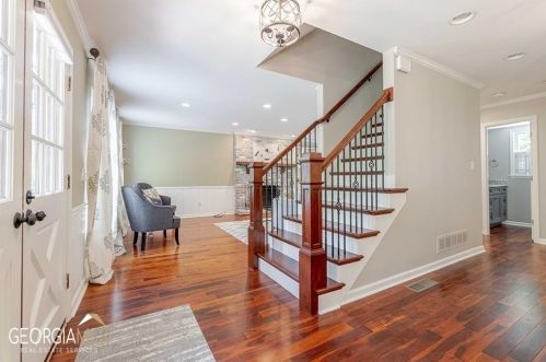 1471 Logan Cir, Marietta, GA 30062-5935