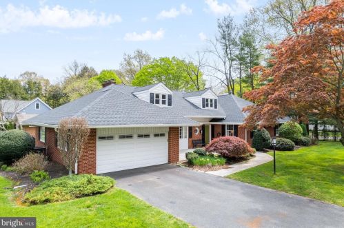 25 Hinchman Ave, Tavistock, NJ 08033-3714