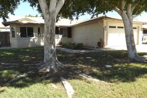 1010 Joshua Ave, Brawley, CA 92227-3408