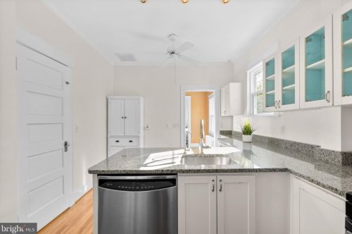 9112 Glenridge Rd, Silver Spring MD 20910-2127 exterior