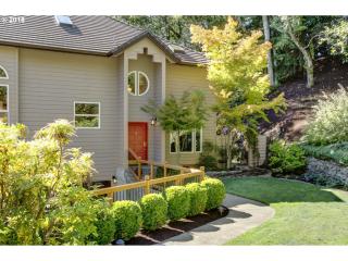 8423 Timber Ridge Ct, Portland, OR 97229-8003
