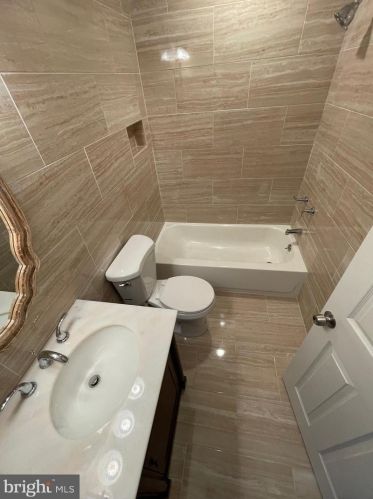 5732 16th St, Philadelphia PA  19141-1702 exterior