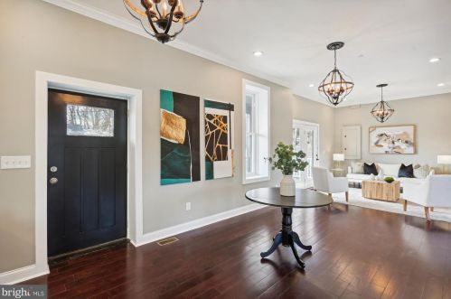 6615 Gude Ave, Silver Spring MD 20912-4827 exterior