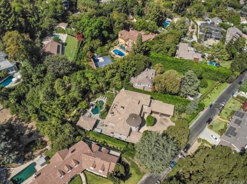 4541 Comber Ave, Van Nuys, CA 91316-3808