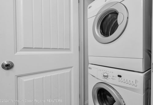 211 Canal Ln, Lavallette NJ  08735-1604 exterior